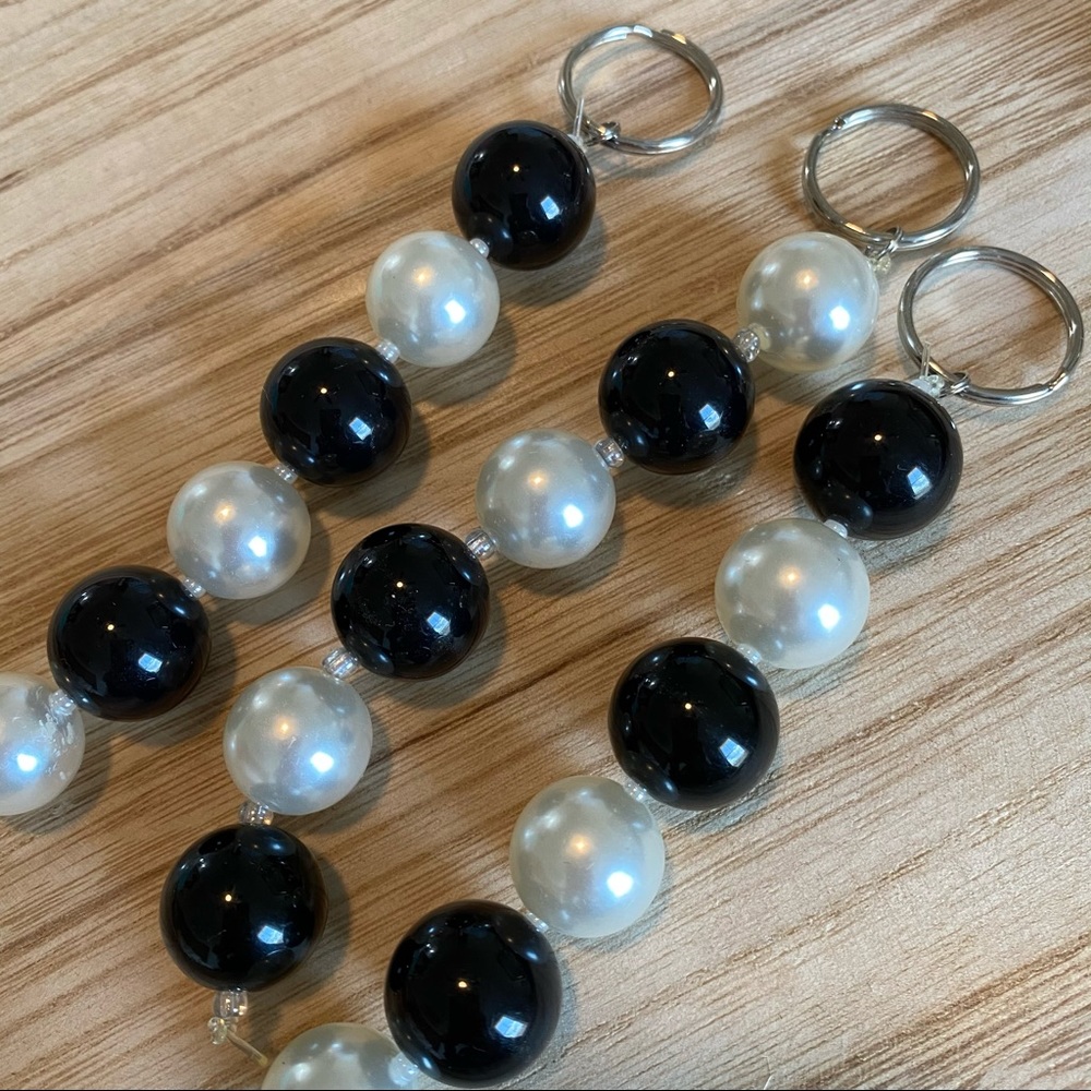• Keychains• - Picture 2 of 3